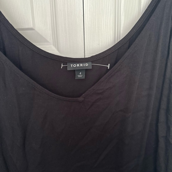 Torrid size 4 flowy tank - Picture 3 of 3